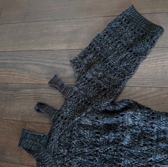 Torrid Plus Size half sleeve sweater - Picture 2 of 5